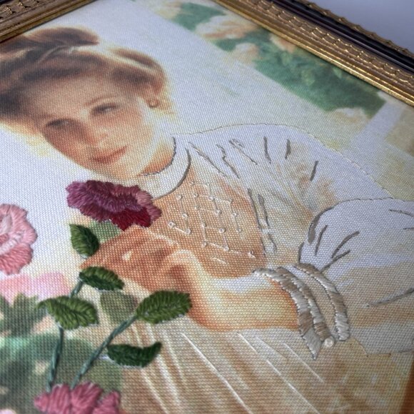 Vintage 3D Embroidered Canvas Victorian Woman W/ Pink Flowers Gold Gilt Framed - Picture 7 of 9